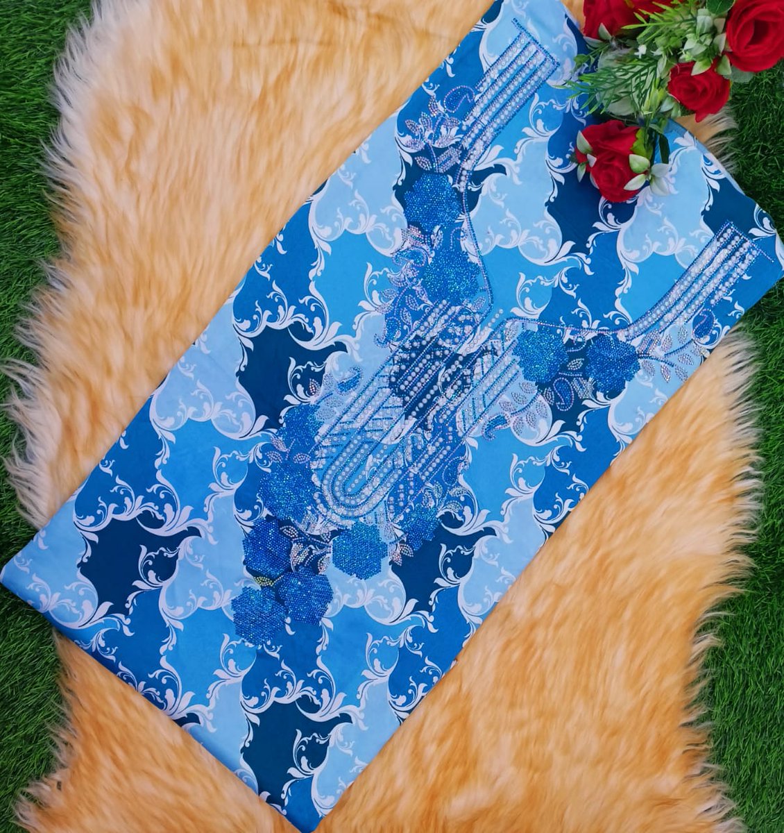 حرير دجتيل فصوص ٥.٥٠٠ ريال 
#صباح_السعاده