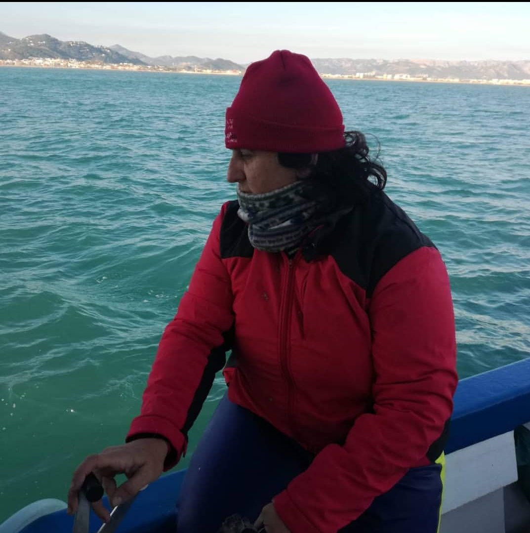 ASoDeMar22's tweet image. Entre estas dos imágenes la única diferencia es el vestuario, ya séa faenando en el mar o cómo invitada experta de #MedFish4ever, celebraré el día de las #MujeresRurales #RuralWomen 
@UN_FAO_GFCM @mbernal_GFCM @ana_ferrus @EFCA_EU @FAOBrussels