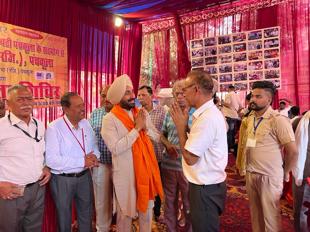 satnamsandhuchd's tweet photo. पंचकूला में स्थित माता मनसा देवी का मंदिर 51 शक्तिपीठों में से एक है। 
यह पावन पर्व सभी के जीवन में संस्कार, समृद्धि और सुख का संचार करे, मेरी यही प्रार्थना है। 

जय माता दी 🙏🏻 https://t.co/9igcLPemx7