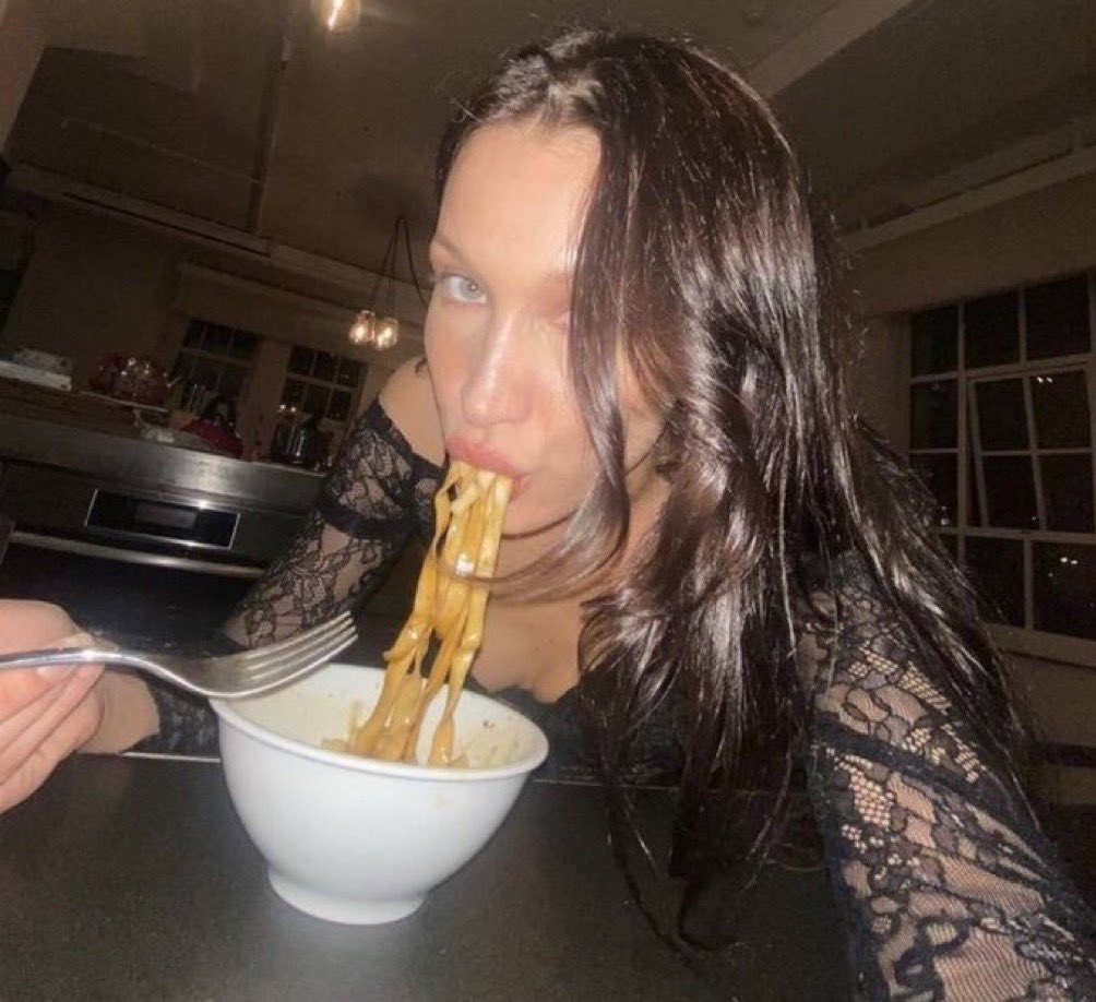 maybeeevirgo's tweet image. no one:

me having dinner at 3 am: