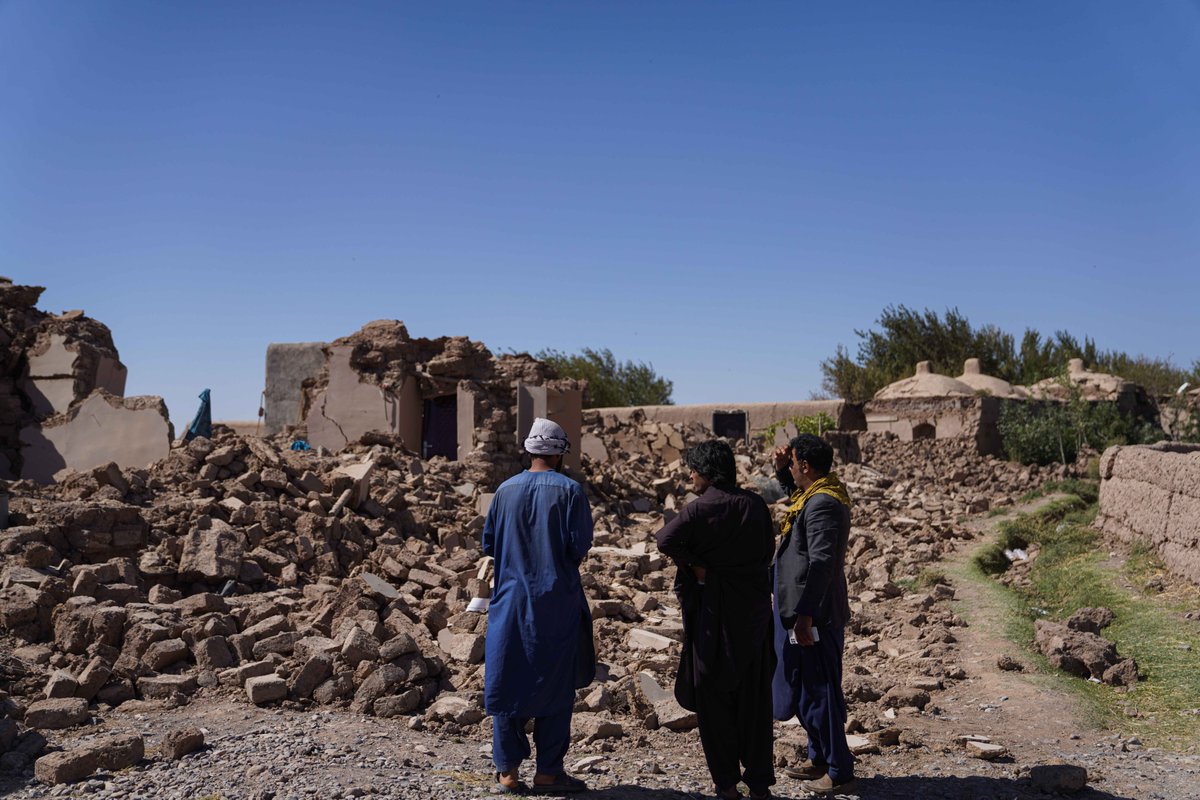 IFRCAsiaPacific's tweet photo. TWO more earthquakes struck western Afghanistan today. No damage or casualties reported, but people are left reeling.

@IFRC is committed with the Afghan Red Crescent to work not just in this relief phase, but also in the months to come to rebuild the houses and livelihoods. https://t.co/AZj384LCwY