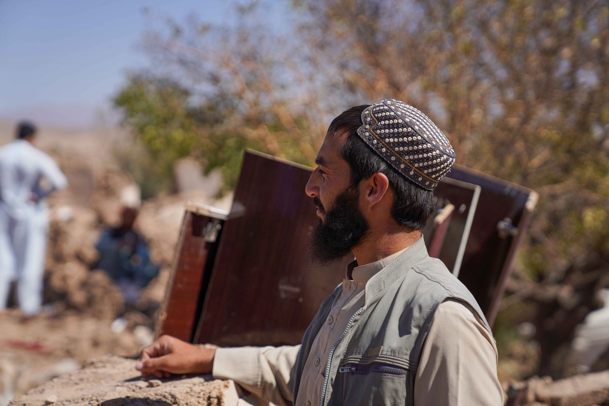 IFRCAsiaPacific's tweet photo. TWO more earthquakes struck western Afghanistan today. No damage or casualties reported, but people are left reeling.

@IFRC is committed with the Afghan Red Crescent to work not just in this relief phase, but also in the months to come to rebuild the houses and livelihoods. https://t.co/AZj384LCwY