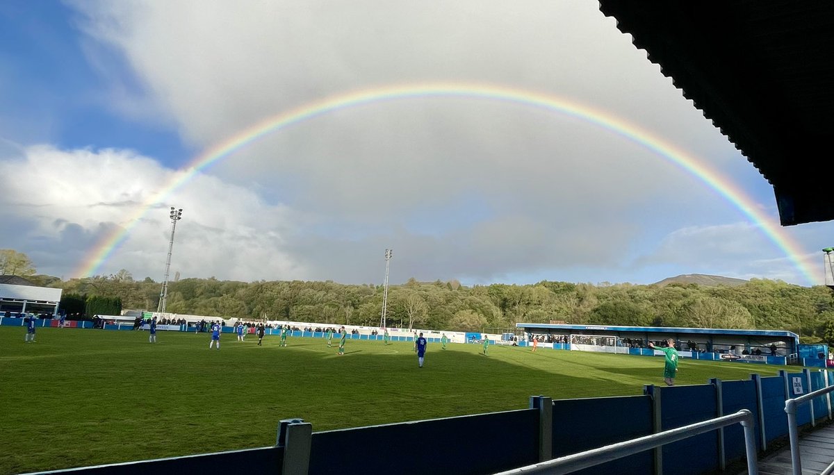 5-1 win and a beautiful rainbow 🌈. What more could you want from an afternoon at @RamsbottomUtd?