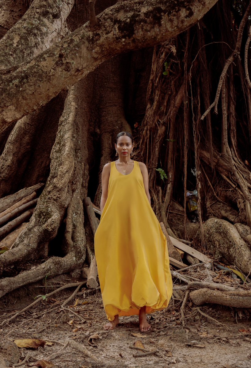 Rentrer au pays. ✔️

Aller shooter à Baraka le quartier de mon enfance avec une photographe et une création gabonaises. ✔️

Merci Naomie (@ Moukadi sur IG) d’avoir arrêté le temps. 

À toi ma <a href="/KeiryMNV/">KDMNV</a> tu sais déjà tout. 

This is Africa. 
This is Gabon. 
This is home.