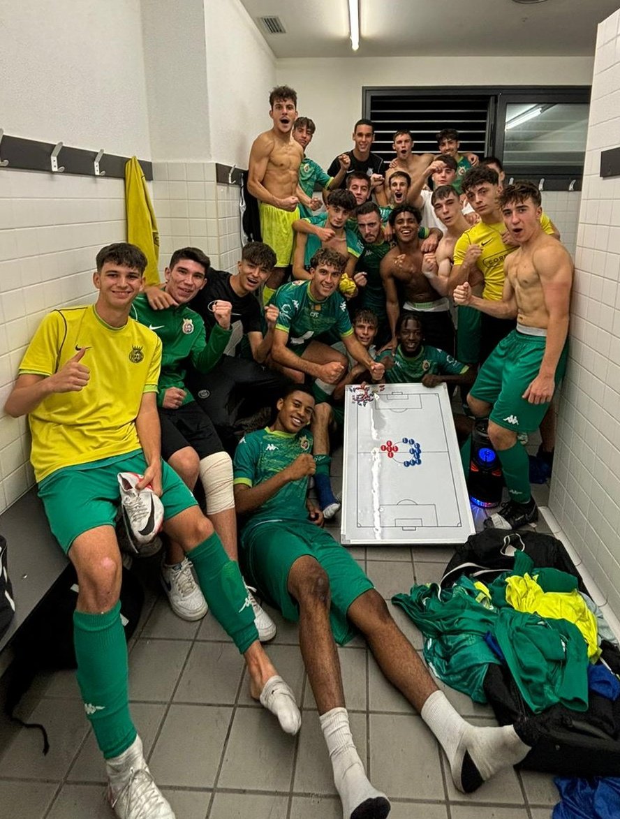 EricMI86's tweet photo. Vamoooos verdees
¡Seguimos! 
💪🏽⚽️💚 https://t.co/1wVW35xXGJ