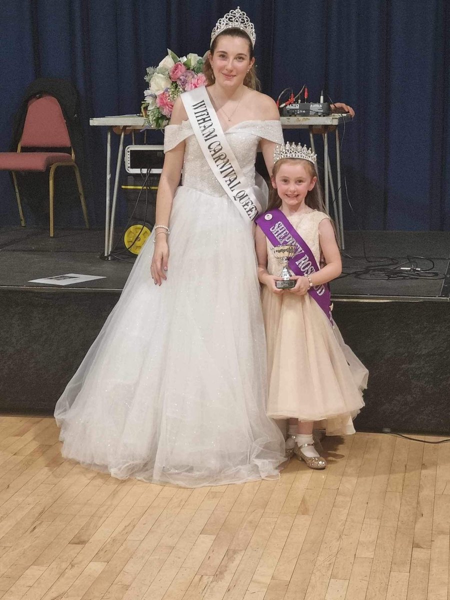ShellEllis's tweet photo. @QueenboroughSN Yesterday Sheppey Court attended Faversham Carnival. Delilah was awarded 1st Rosebud from Faversham &amp; 1st Rosebud from Witham, they also placed 1st for best junior court 👑🙌🏼 https://t.co/3rAIOUF3l5