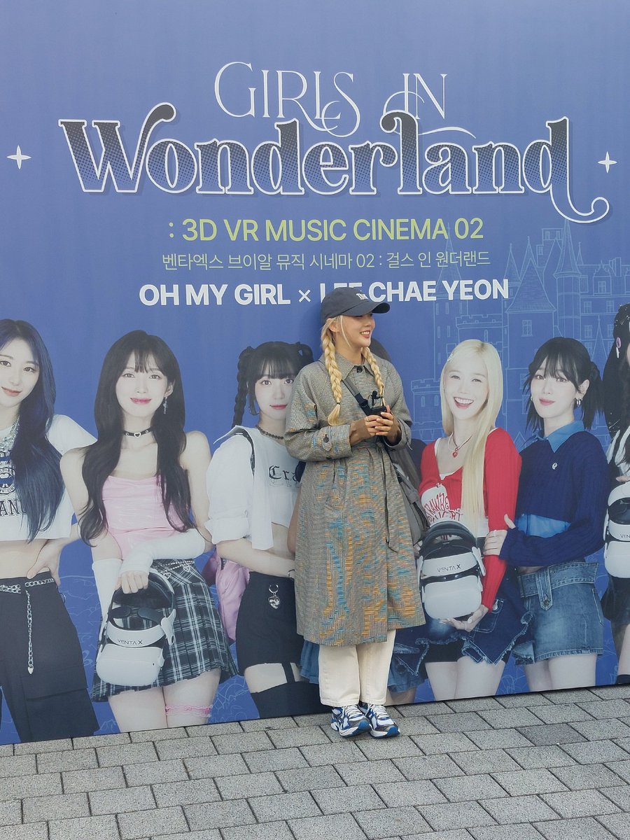 Sin__C's tweet image. 눈앞에 아이돌이 있었는데 VR로 보는 게 더 생생하고 리얼했어요
걸스인원더랜드 기대돼요
#VENTAX #VR콘서트 #Kpopvr #걸스인원더랜드 #오마이걸 #이채연