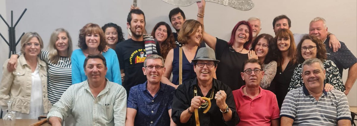 hectorborriol's tweet image. Els blanquets de sopar‼️

Ací teniu una xicoteta mostra del sopar de cosins🥰🥰🥰

Per moltes coses que poguera dir em quedaria curt. Moltes sensacions i records boníssims d'una vida basada en l'amor a la família ❤️

Per cert, #QuèBé 😍

#Borriol
#OrgullDePoble i de família 💪🥰