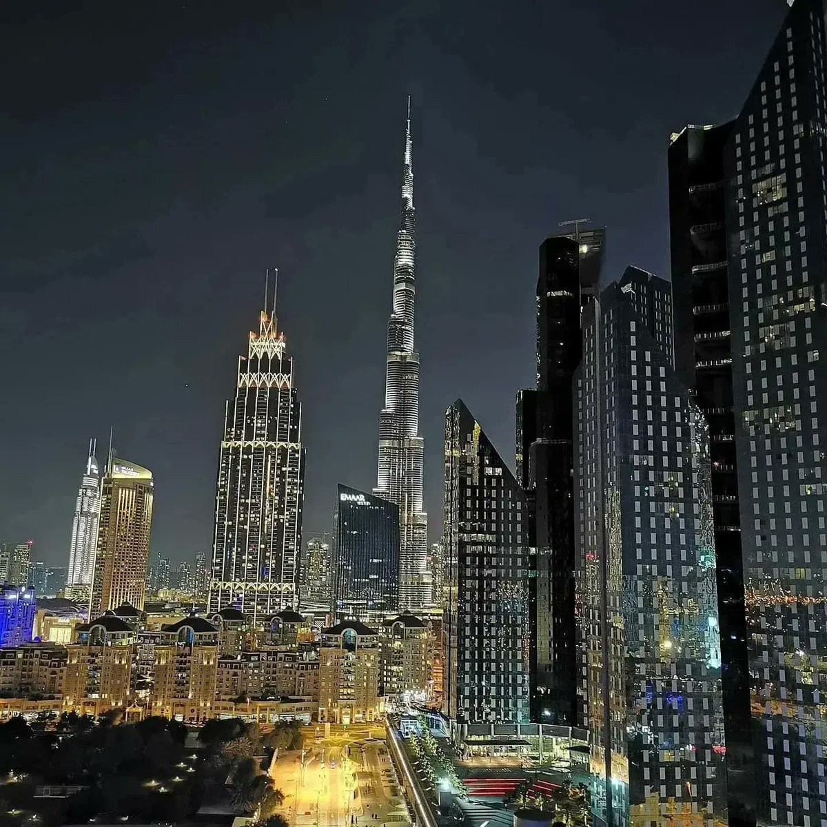 An extraordinary view and exemplary service paired with a delectable 10-course 'Chef Tasting Menu, there isn't a better way to spend your day. #mintleafdxb #mintleafdubai #dxb #mydubai #uae #dubai #sunday #weekend #family #friends #vibes