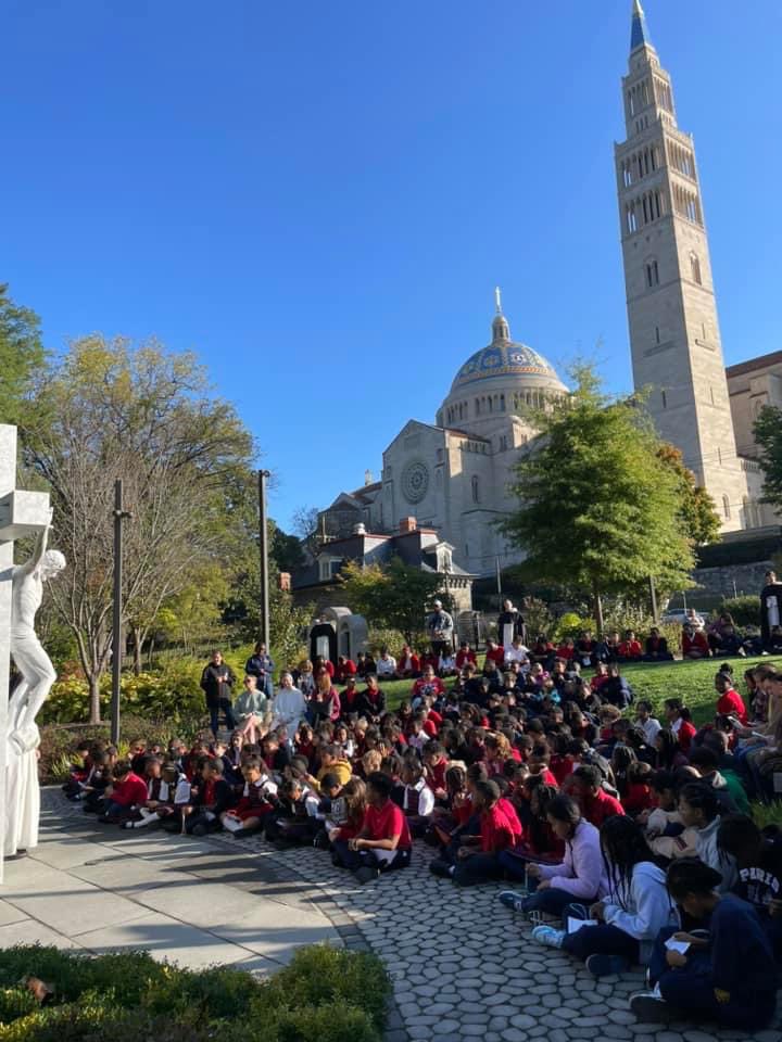 STA_Brookland's tweet image. We join others across the globe in praying the rosary for lasting peace in the Holy Land. 

#STABrookland #CCAprays ￼#ADWcommUNITY