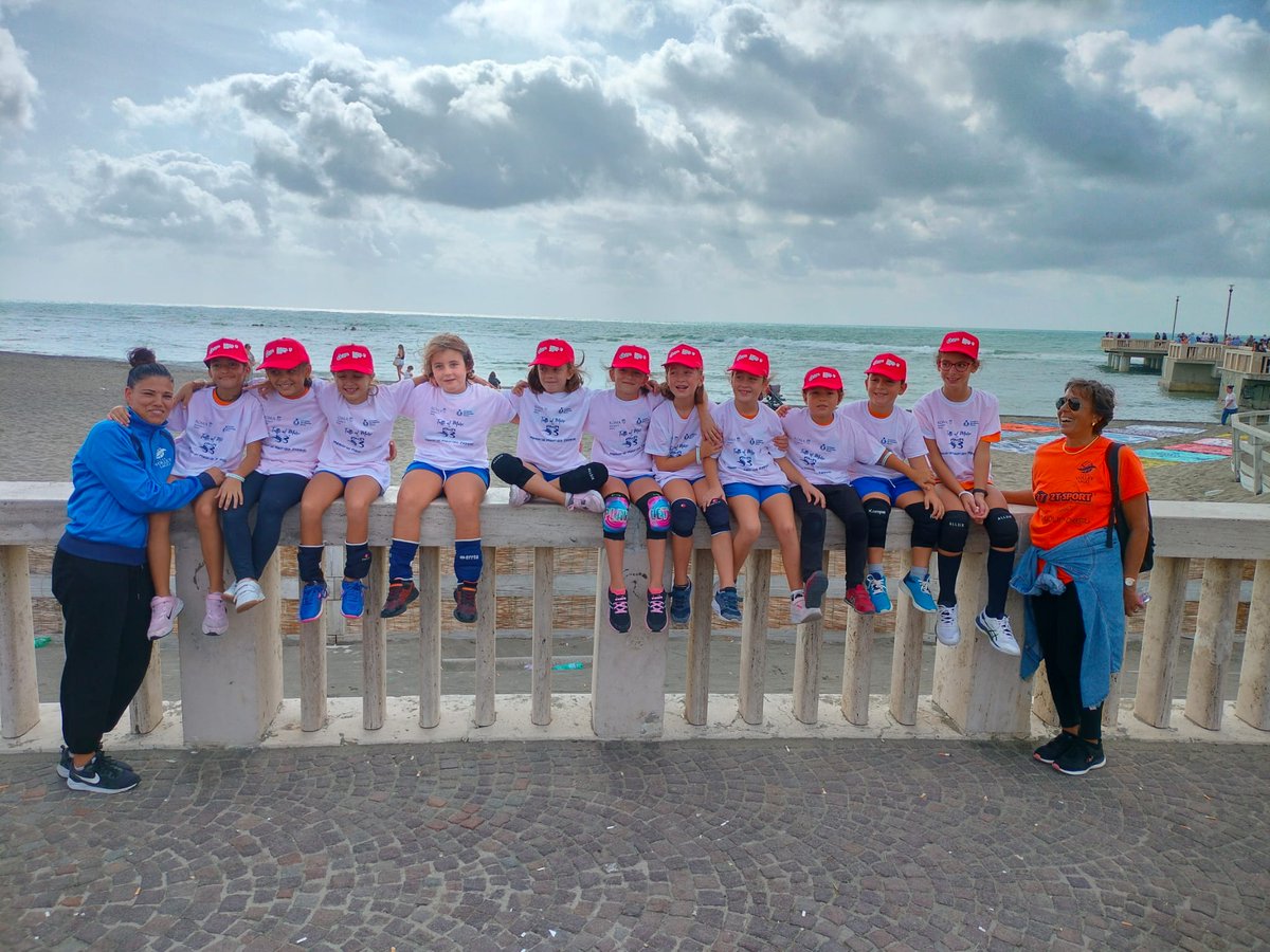 TeamVolleyLago's tweet photo. I° memorial  Zeppilli #Ostia.
I piccoli del minivolley della #Teamvolleylago hanno dimostrato grande maturità sapendo gestire in maniera autonoma le fasi di gioco e gli spazi in campo💪💪

Piccoli grandi atleti crescono.
W lo #sport, W la #pallavolo, W #bracciano 🏐🏐 https://t.co/UP1jWm6imO
