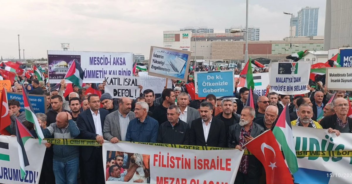 ihsankocatr's tweet photo. İsrail'in Filistin'e uyguladığı büyük zulmü, vahşeti ve soykırımı protesto etmek amacıyla #Malatya 'daki Sivil Toplum Kuruluşları tarafından düzenlenen mitinge katıldık.

#FilistineDestek  🇹🇷🇵🇸
#Malatya https://t.co/uLoJonCbZd