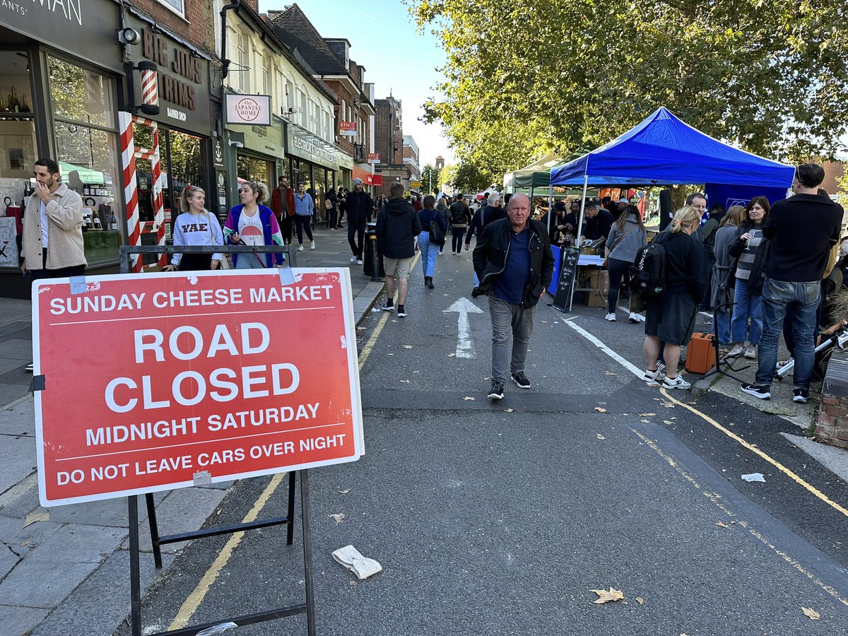charliecampion's tweet image. Road closed except for Morrises! @ChiswickM @SmiffsW6