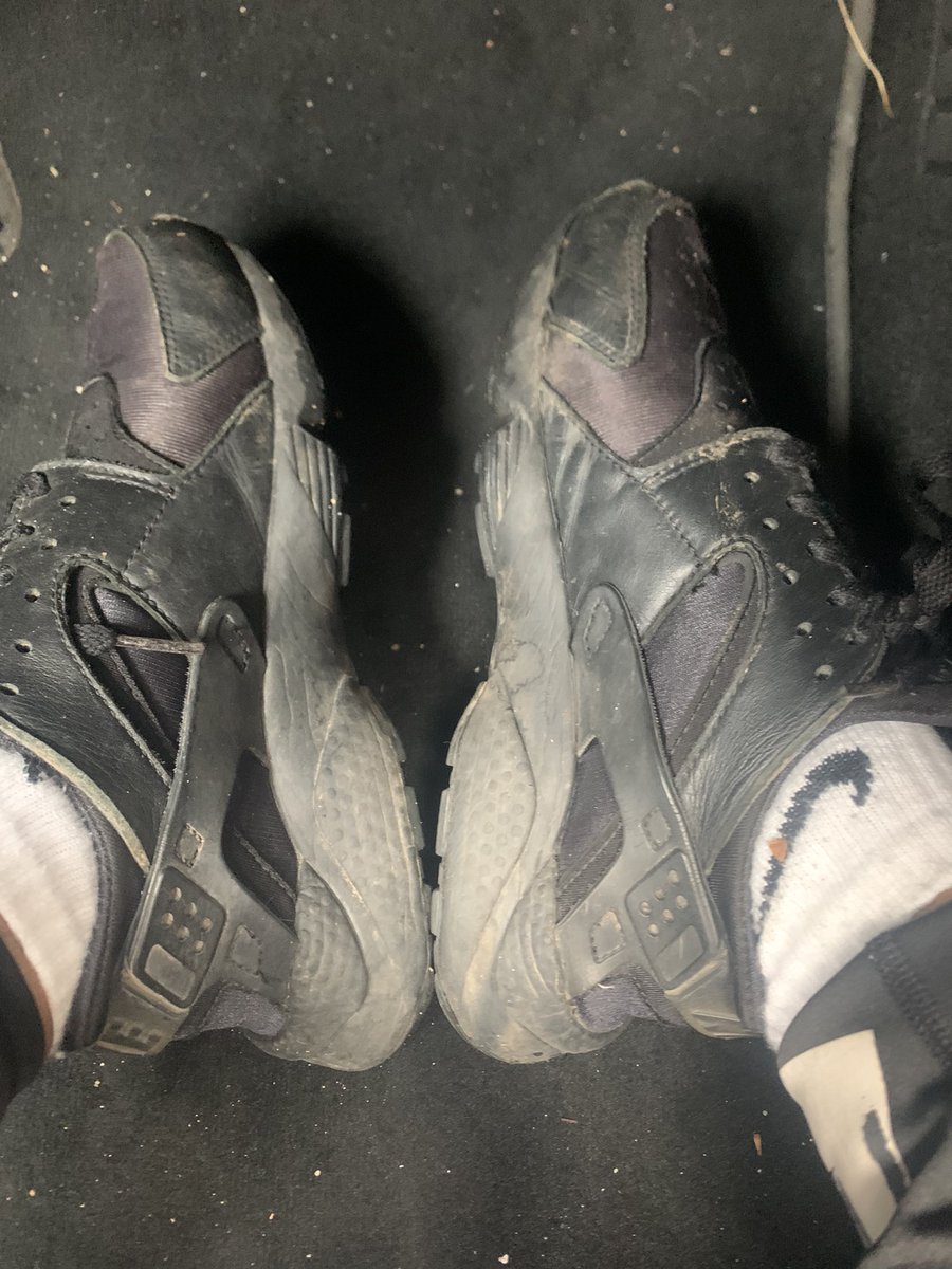 Sockenherrrin's tweet photo. Wer kommt zum sauber lecken und abdrücken ? https://t.co/Lzo6M4qzxe