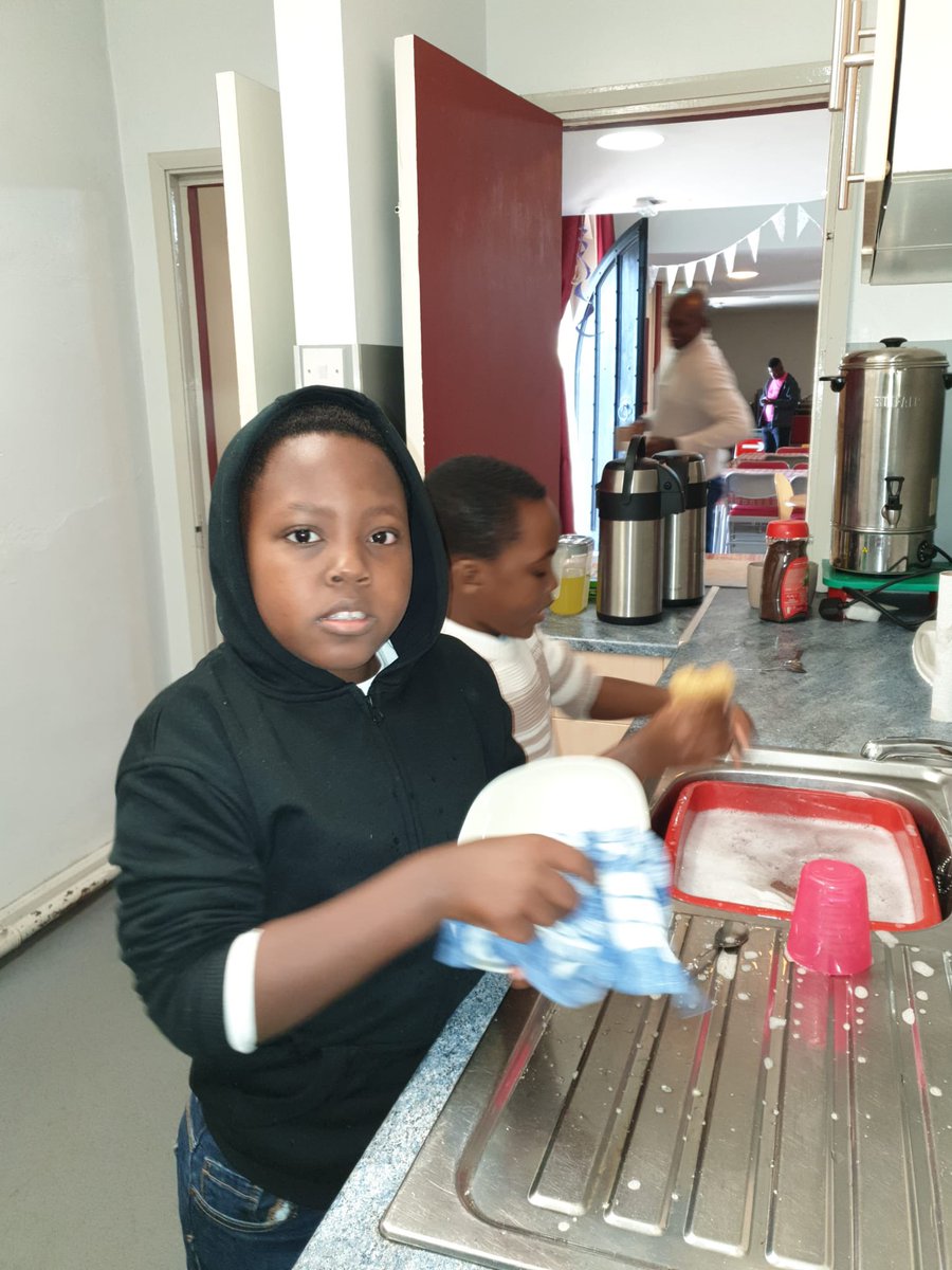 StSaviourCF24's tweet photo. After the ‘feast’ comes the washing up! #cometothefeast #banquetofHisKingdom
A real family affair… @StSaviourCF24
@SouthCardiffMA https://t.co/2ZuSL5tM0f