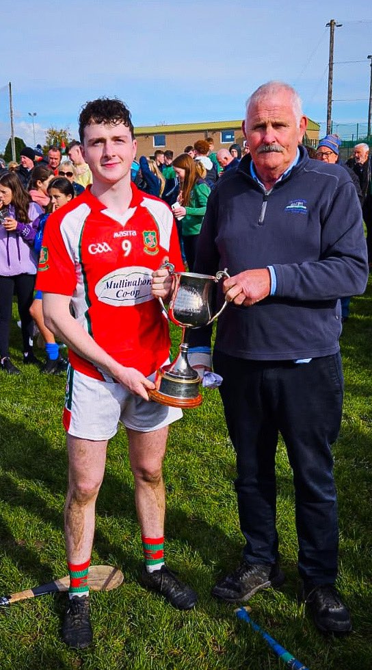 Tipperary Bord Na nÓg (@tipperarybng) on Twitter photo County U17A Hurling Final
Full Time
Holycross Ballycahill: 1-15(18)
Mullinahone: 1-16(19)
Congratulations to <a href="/mullinahonegaa/">CJK Mullinahone GAA Club</a> who picked up the U17A title today . Captain Cillian O’Halloran collecting the trophy from County Bord Na nOg Chairman Tommy Landers.
<a href="/TipperaryGAA/">Tipperary GAA</a> County U17A Hurling Final
Full Time
Holycross Ballycahill: 1-15(18)
Mullinahone: 1-16(19)
Congratulations to <a href="/mullinahonegaa/">CJK Mullinahone GAA Club</a> who picked up the U17A title today . Captain Cillian O’Halloran collecting the trophy from County Bord Na nOg Chairman Tommy Landers.
<a href="/TipperaryGAA/">Tipperary GAA</a>