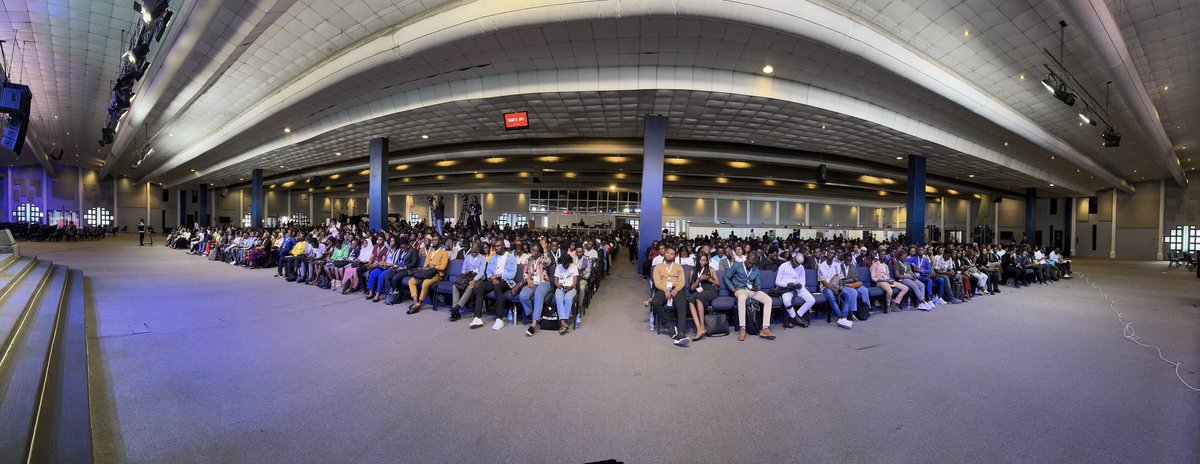 ManLikeSIQ's tweet photo. Summary of #DatafestAfrica2023
Facts & cruise
1. It was everything entertaining and educating. All sessions were power packed. Hits back to back. Shout-out to all the fantastic speakers 👏👏 https://t.co/nugLAtN0Ew