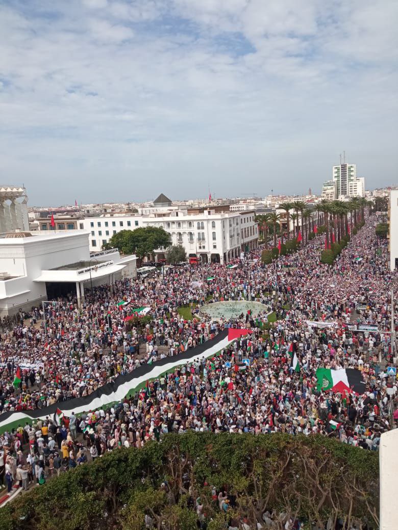 lord_avicenna's tweet image. Blitzing News 🚨: 

English:
🇲🇦🇵🇸 An impressive march in Morocco shows one million people expressing their support for the Palestinian cause and solidarity with Gaza. A powerful message of solidarity with the Palestinian people and a call for justice. #SupportForGaza