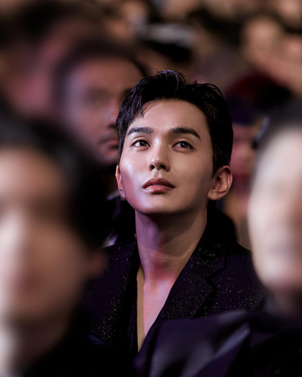 actor_ysh17's tweet photo. 웨이브 오리지널 드라마 ’거래‘로
제28회 부산국제영화제에 다녀왔습니다.

관객분들과 직접 작품에 대한 이야기를
나눌 수 있어 행복한 시간이었는데요.

지금 웨이브에서도
’거래‘ 1, 2회를 만나보실 수 있습니다.
많은 관심 부탁드리겠습니다 :)

#거래 #많관부 

📎 dandyoo93_official

ㅤ https://t.co/55wFLyAx1w