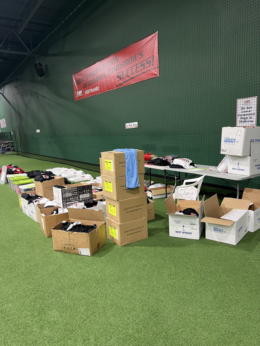 TaddGibby24's tweet photo. Excited 4 ESP Try On & Spiritwear Day today @ ESP. Always a fun day filled w/excitement about the ESP training & next year’s team! It’s great 2 see all the #ESPTrained families & catch up. Thanks 2 @LansingSport & Keith Durkin 4 the great support! #ESPTryOnDay #CalmB4TheStorm ⚾️ https://t.co/uIOSVNwT9R