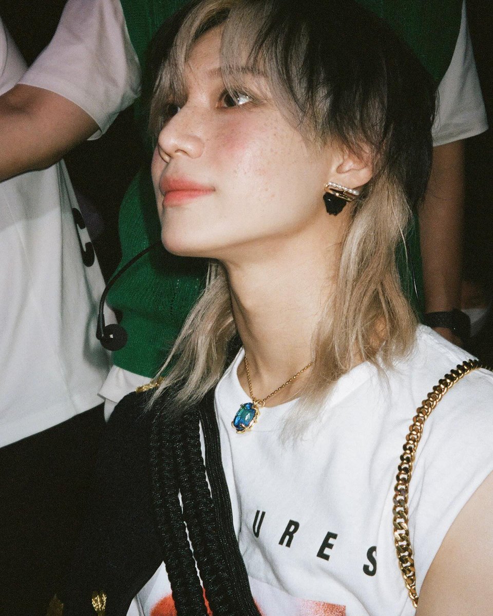 pawstaem's tweet photo. there’s no way taemin is real guys what the fuck https://t.co/O4v8TCUZVG
