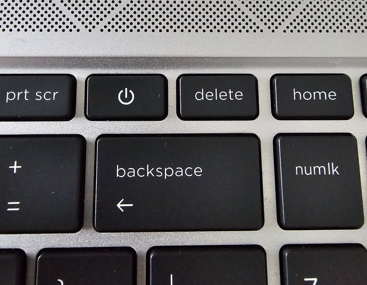 cagacu's tweet photo. Really ?
What kind of designer put power button just next to delete and backspace ? #epicfail #designissues https://t.co/dvOfa0K459