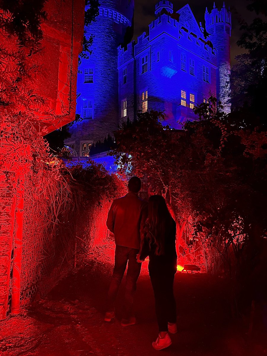 A City Girl's Guide: we love Toronto in October including Legends of Horror <a href="/CasaLomaToronto/">Casa Loma</a>🎃 auburnlane.com/a-city-girls-g…