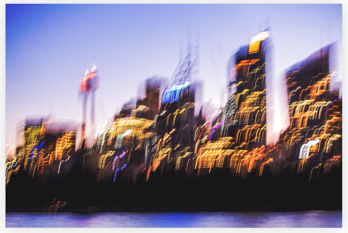 The Sydney cityscape changes just by shaking the camera while taking the photo.
Open edition 24 h.  2 xtz✨
objkt.com/asset/KT1FmcMe…