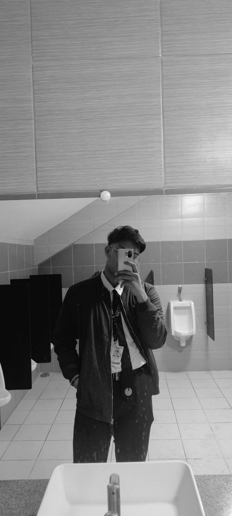 KentPelovillo's tweet photo. Long hair era is back https://t.co/3TjlB7qyI5