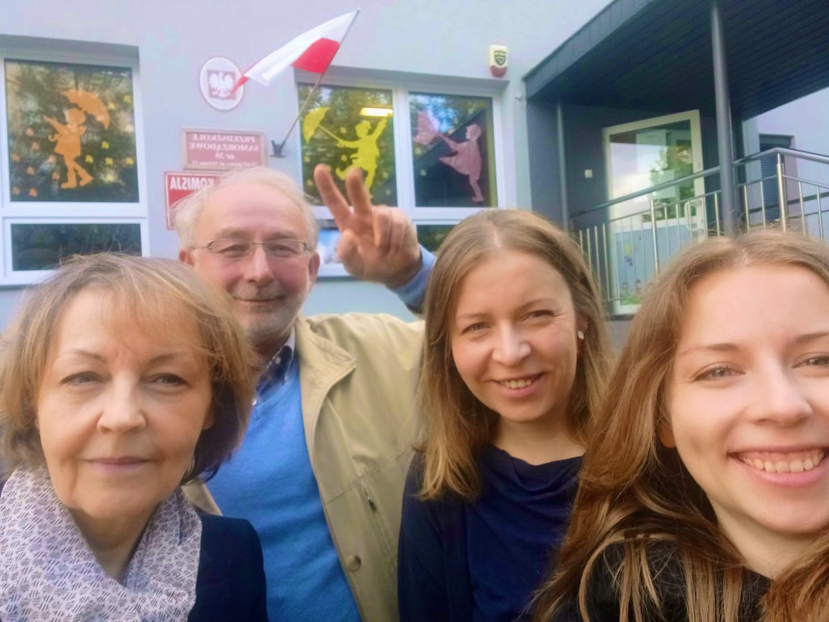 patrycja_kozik's tweet image. Elections time in Poland - fingers crossed 🤞
#wybory