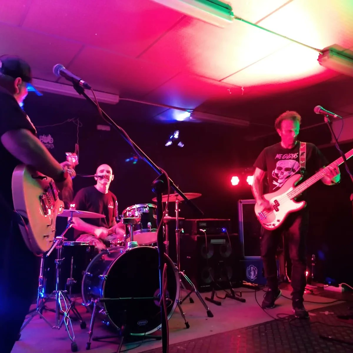 Back To Napalm, venres 13 de outubro de 2023.
#SempreMutualistas #punkrock