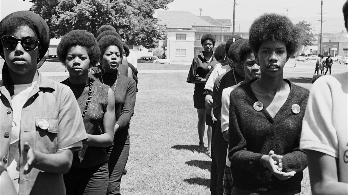 15 Ekim 1966: #Oakland #Kaliforniya'da #BobbySeale ve #HueyPNewton tanıştı ve Savunma için #KaraPanter Partisi'ni kurdu
ŞAN OLSUN

#IrkcılığaHayır
#Racism
#KahrolsunIrkçılık
#Irkciliğakarşiyiz
#nefesalamıyorum
#ABDYANIYOR
#BlacklivesMaters
#JusticeForGeorgeFloyd
#YankeGoHome