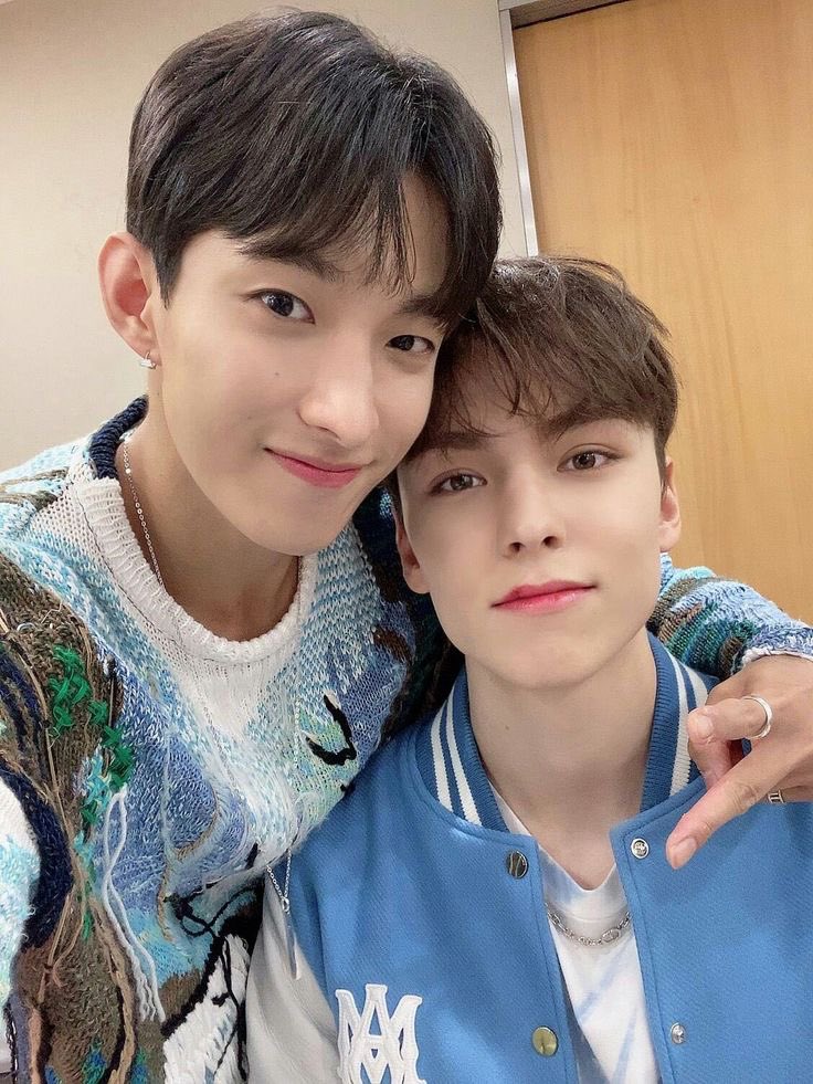 uribboo's tweet photo. to: @Lee_sunshine97
from: anon

💌 Mitthu, I hope you are doing well. You're clg will start soon...don't forget to take care of yourself, okay? You're my precious lil bean who needs to be protected. Ilysm <3 https://t.co/odKCcPYMCL