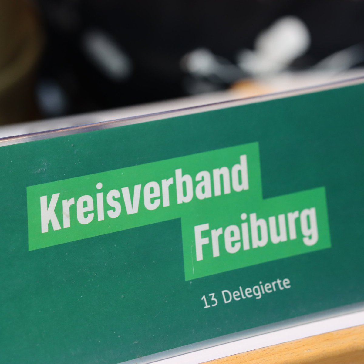 sbamueller's tweet photo. #Grüne #LDK23 in #Weingarten:
Norbert Hense, #Stadrat #Kehl: „Gebt uns Komunen Geld, für Integration, das ist besser als Aussetzung des Asylrechts“
Cem #Özdemir: „Aus der Tatsache das es Irrsinn gibt, heißt nicht das man mehr Irrsinn macht, sondern das man ihn bekämpft“ https://t.co/nZ5ZjcEblj