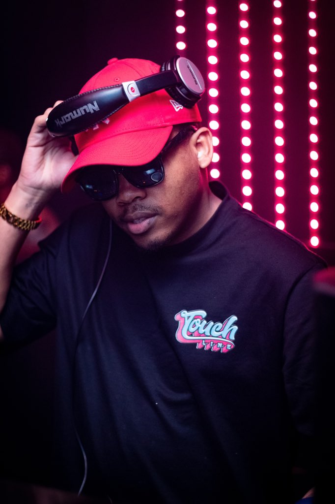 DjClenSA's tweet photo. S/O for the merch @TouchlineTruth https://t.co/5PBfBJAlO5