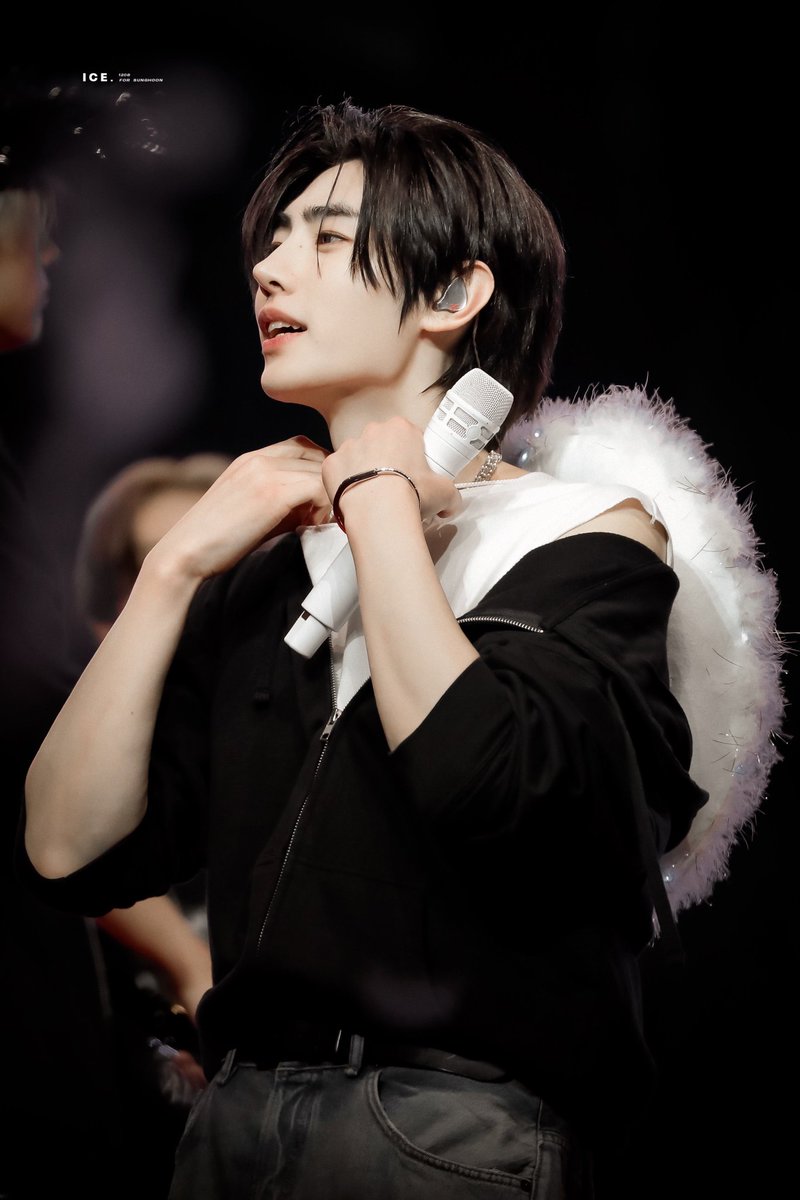 drnkdzd's tweet photo. Hoooooooooooooo Hades' mightiest son corrupted Aphrodite's most stunning child https://t.co/Cc2nZrYrBG