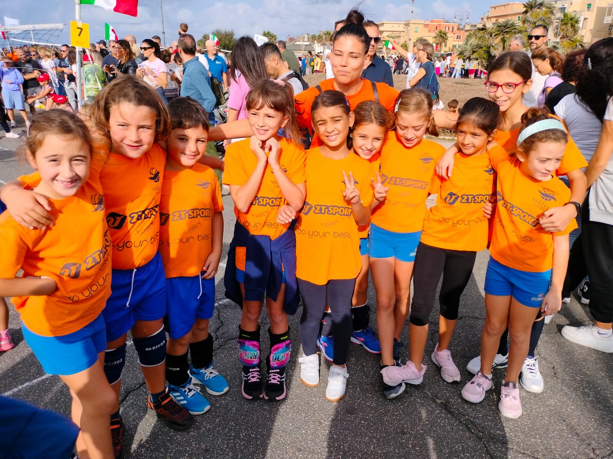 TeamVolleyLago's tweet photo. I° memorial  Zeppilli #Ostia.
I piccoli del minivolley della #Teamvolleylago hanno dimostrato grande maturità sapendo gestire in maniera autonoma le fasi di gioco e gli spazi in campo💪💪

Piccoli grandi atleti crescono.
W lo #sport, W la #pallavolo, W #bracciano 🏐🏐 https://t.co/UP1jWm6imO