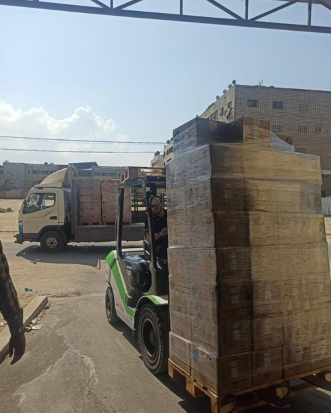 Despite the airstrikes &amp; risks to their own security, <a href="/WHO/">World Health Organization (WHO)</a> team in Gaza has delivered lifesaving medical supplies to care for 2000 patients.

<a href="/WHO/">World Health Organization (WHO)</a> calls for an end to hostilities &amp; for the protection of health facilities, health workers, patients &amp; civilians.

#NotATarget