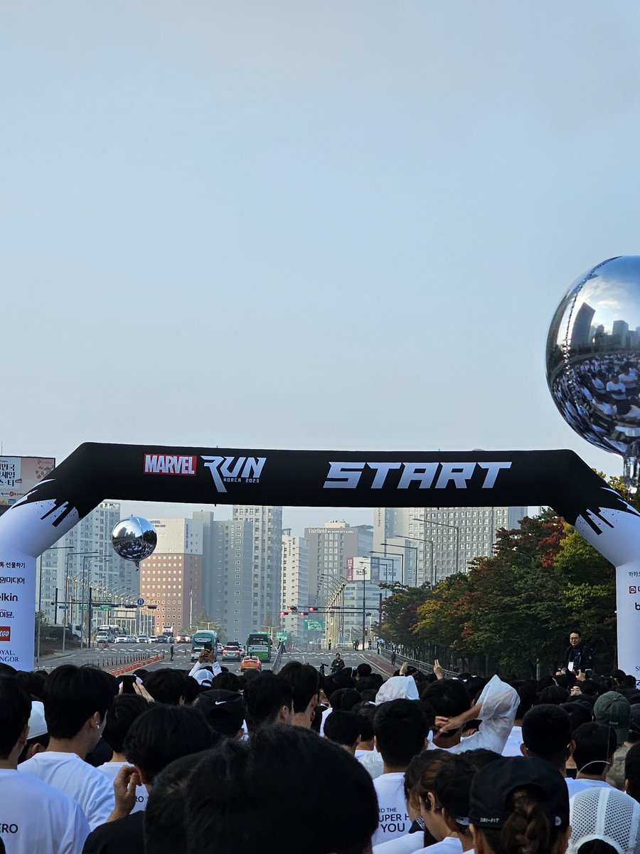 elkypoker's tweet photo. 10km #MarvelRun in Seoul, Korea 🇰🇷 
Runner's high 🤪 is such a unique feeling, reminded me I need to participate in more races 🏁 https://t.co/FFGbwtiYiB
