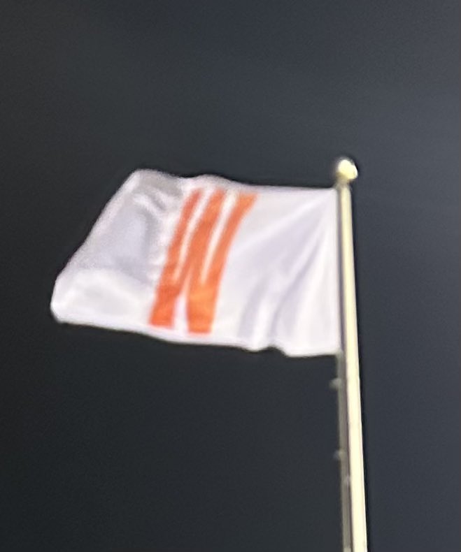 CoachBWhite7's tweet photo. #WakeUpFlying The #Wflag was waving when we got back home @ 2 amβ¦::β¦just a few pics of a relentless, suffocating, Swarming Defense from the game..::#FastnPhysical #RecklessNrelentless https://t.co/QIqlDvhtDv