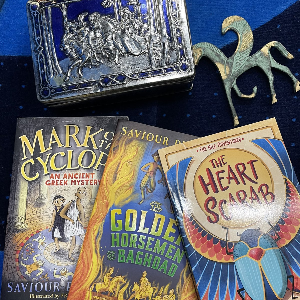 spirotta's tweet photo. Happy #BookshopDay to my fave indie bookshops @simplybooksNo1 @7Stories @snugbookshop (who I have yet to visit) &amp; the incomparable @Therabbits21 who leave me breathless with their energy. https://t.co/WsDQ4pzjj6