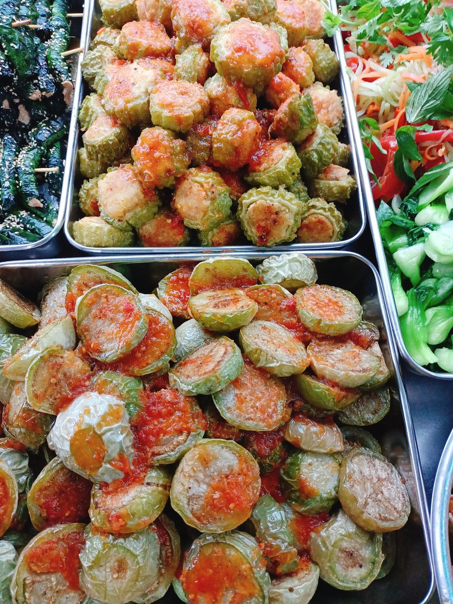 honquevietx's tweet photo. Mỗi tháng bếp vẫn đều đặn phục vụ các món chay cho thực khách và ngày rằm và mùng 1 âm lịch, rất vui vì quý khách hàng luôn yêu thương và ủng hộ ❤️❤️. 
Trân quý!
#doanchay #vegan https://t.co/pTkaVgpLDb