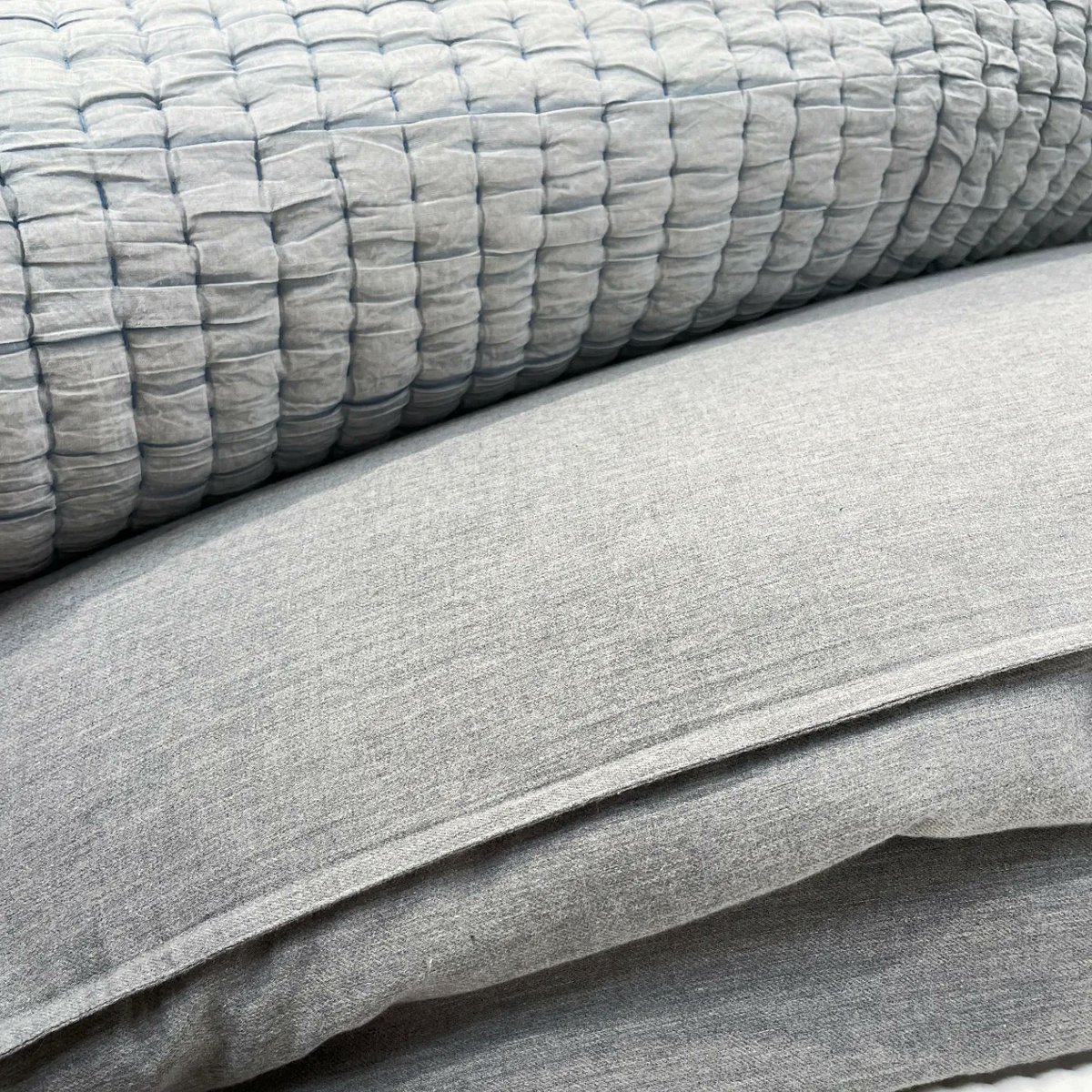 orchidsluxhome's tweet image. A market like no other, all thanks to you 🤗! Your graceful presence made our designs shine even brighter at the @HPMarketNews @ANDMOREhpmkt
..
#orchidsluxhome #hpmkt #designonhpmkt #furniture