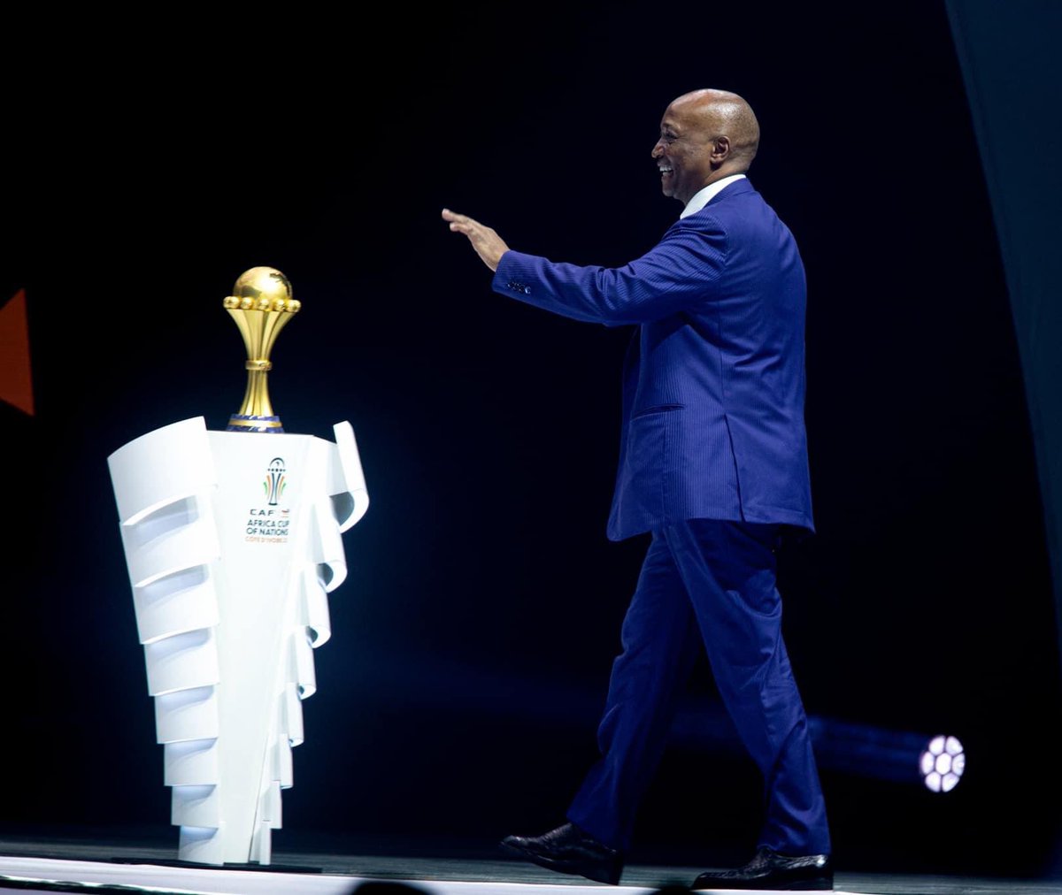 Luxolo September tweet media