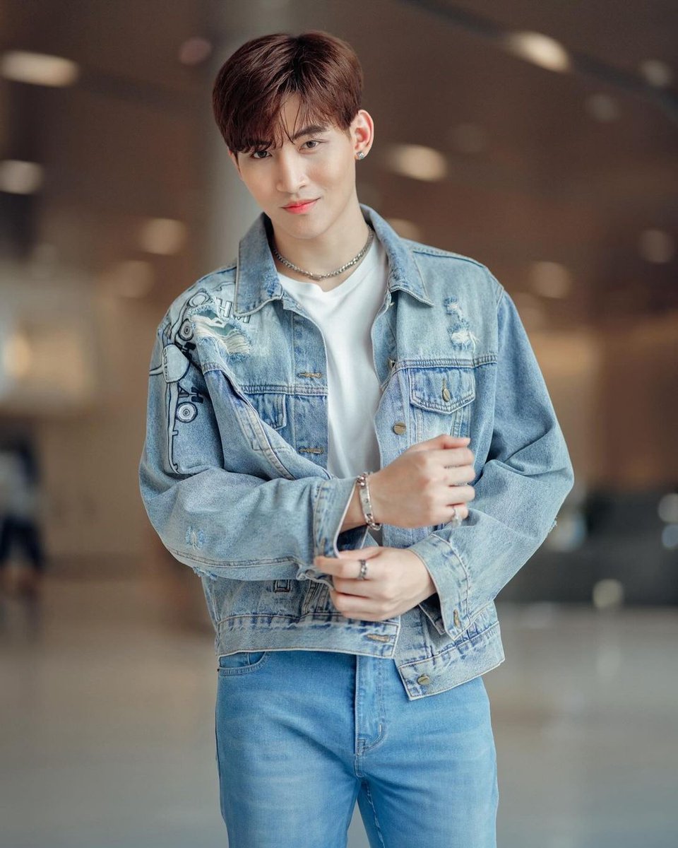 ubrohm's tweet image. ยินดีที่ได้รู้จักครับ &quot;ซิน&quot; รอติดตามนะครับ.,🥰🥰 #OhmThitiwat
#ManGuMagazineXSnapProject