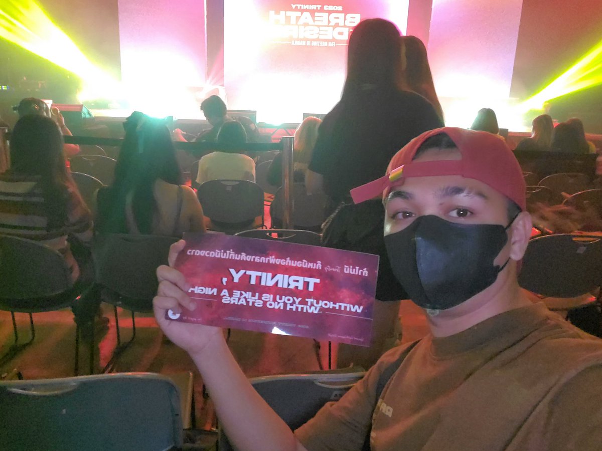 twilight_harris's tweet photo. Lezzgaur! TRINITY🥰
@third_n
@TRINITY_TNT_OFC

#cnca @cnca_media #TRINITY_TNT #TrinityBreathOfDesireInManila https://t.co/knXZ6vbooW