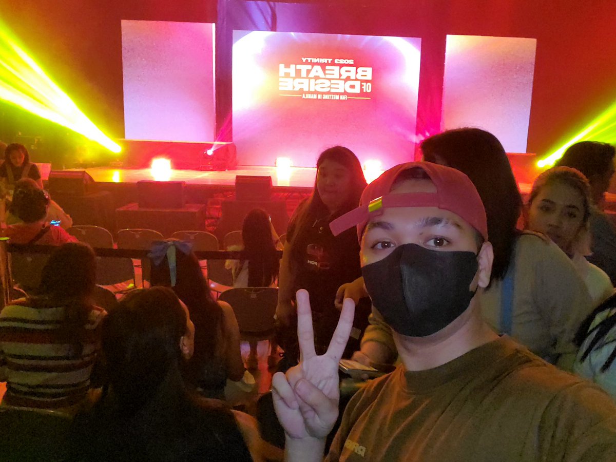 twilight_harris's tweet photo. Lezzgaur! TRINITY🥰
@third_n
@TRINITY_TNT_OFC

#cnca @cnca_media #TRINITY_TNT #TrinityBreathOfDesireInManila https://t.co/knXZ6vbooW