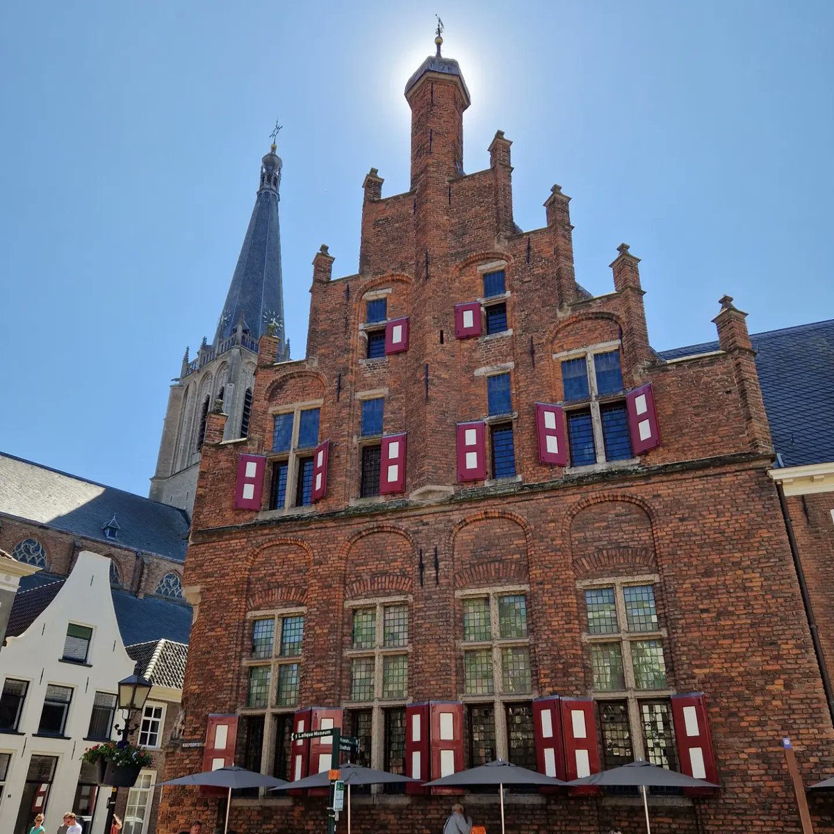 marcomout's tweet photo. #IkHebEenLeerling die ontdekte dat hij van afvalhout uit #dekruittoren coole dingen kon maken. Dat leidde tot #Zutopia, waardoor je alles leert over middeleeuwse stedenbouw. Duizenden mensen deden het al: van @ABNAMRO teams tot scholieren.
@OVTradio1
#onderwijs
Interesse? DM! https://t.co/iEZjLfIM0J