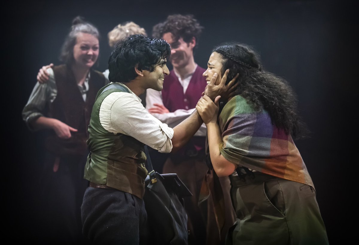 Charlotte Grayson tweet media