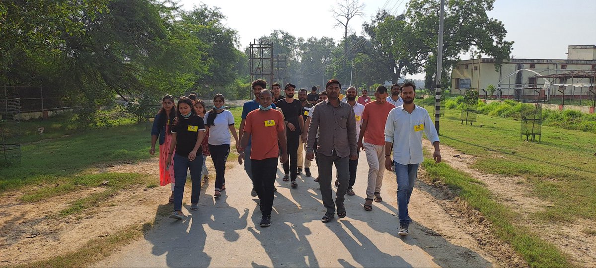 Celebrating World Students'Day completing yet another #SundayForBhu. Unity, dedication, and a strong sense of responsibility, we are transforming our campus into a cleaner, greener, and more beautiful place for all.🌻🌏
#SundayForBHU #SFDBHU #SFD #NoSingleUsePlastic